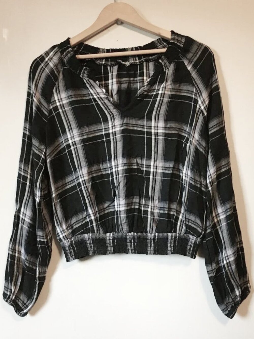 Kismet Black & White Plaid Ruched Crop Top – Small Streetwear